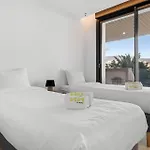Vivi Homes - Jade Beautiful With Spa, Pool And Cinema 200 Meters From The 公寓 丰希罗拉
