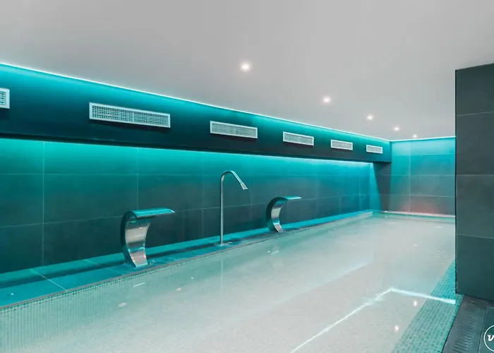 Vivi Homes - Jade Beautiful With Spa, Pool And Cinema 200 Meters From The * Фуэнхирола