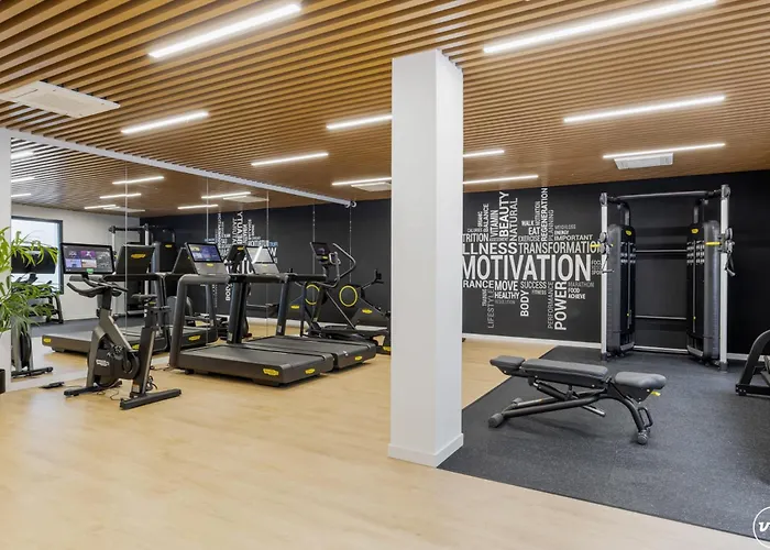 Апартаменты Vivi Homes - Jade Beautiful With Spa, Pool And Cinema 200 Meters From The Фуэнхирола