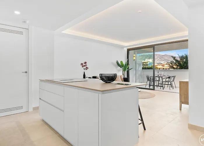 Vivi Homes - Jade Beautiful With Spa, Pool And Cinema 200 Meters From The * Фуэнхирола