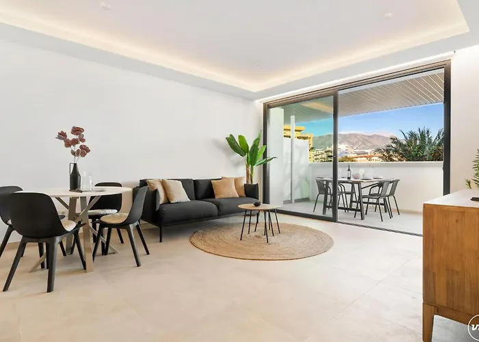 Vivi Homes - Jade Beautiful With Spa, Pool And Cinema 200 Meters From The * Фуэнхирола